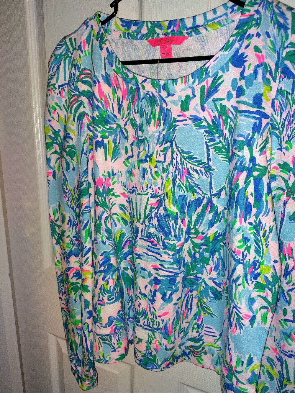 Lilly Pulitzer Size LG Blue Ibiza Cabana Cocktail Jansen Long Sleeve Sweater - Picture 1 of 8